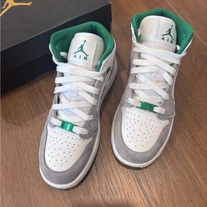 Air Jordan Retro OG High Gorge Green youth sz 4 DC7248-103